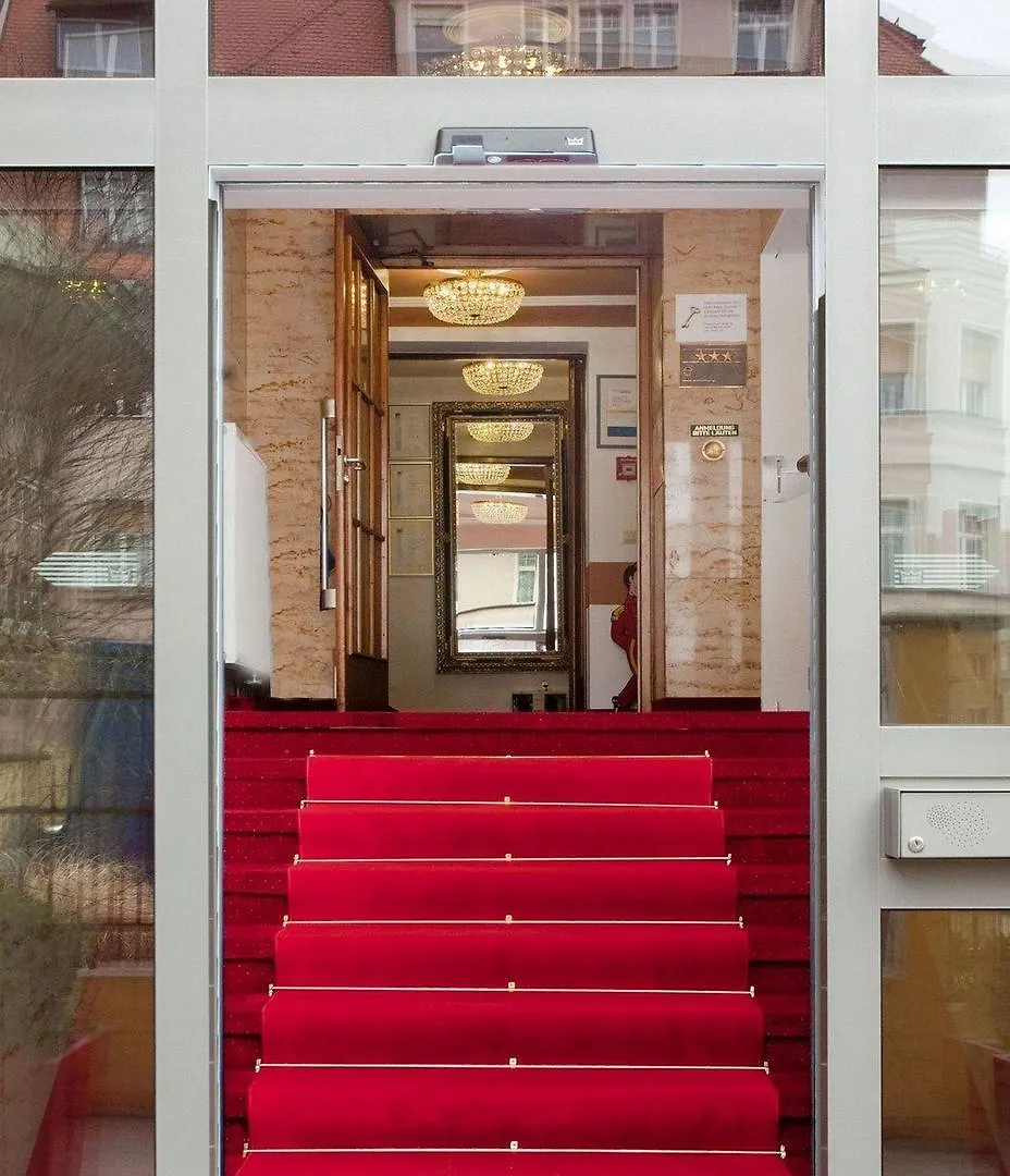 Tiptop Hotel Burgschmiet Garni Nuremberg