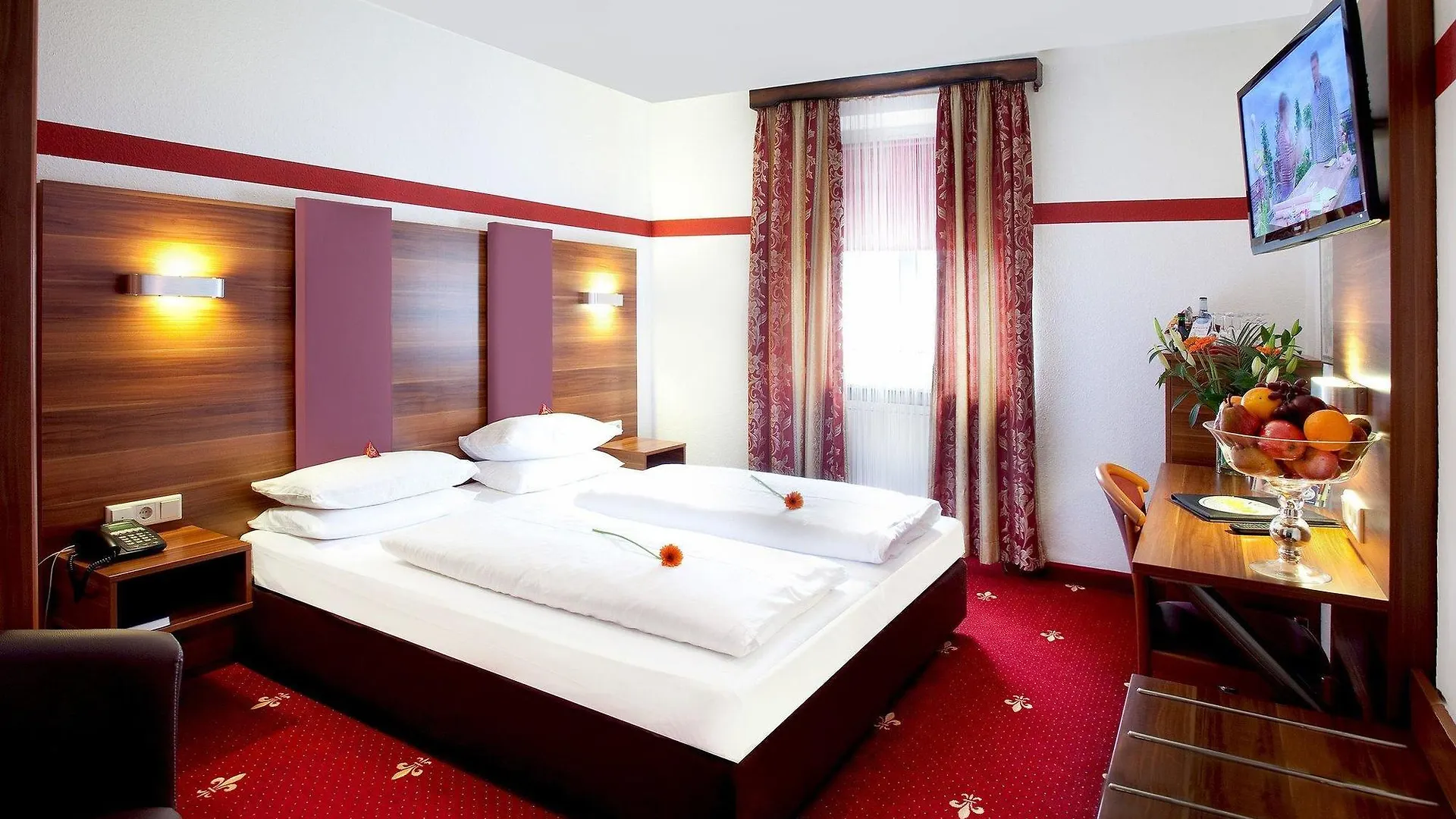 Tiptop Hotel Burgschmiet Garni Nuremberg