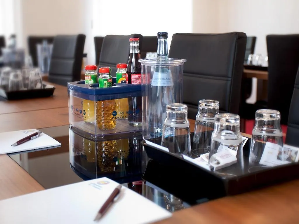 Tiptop Hotel Burgschmiet Garni Нюрнберг