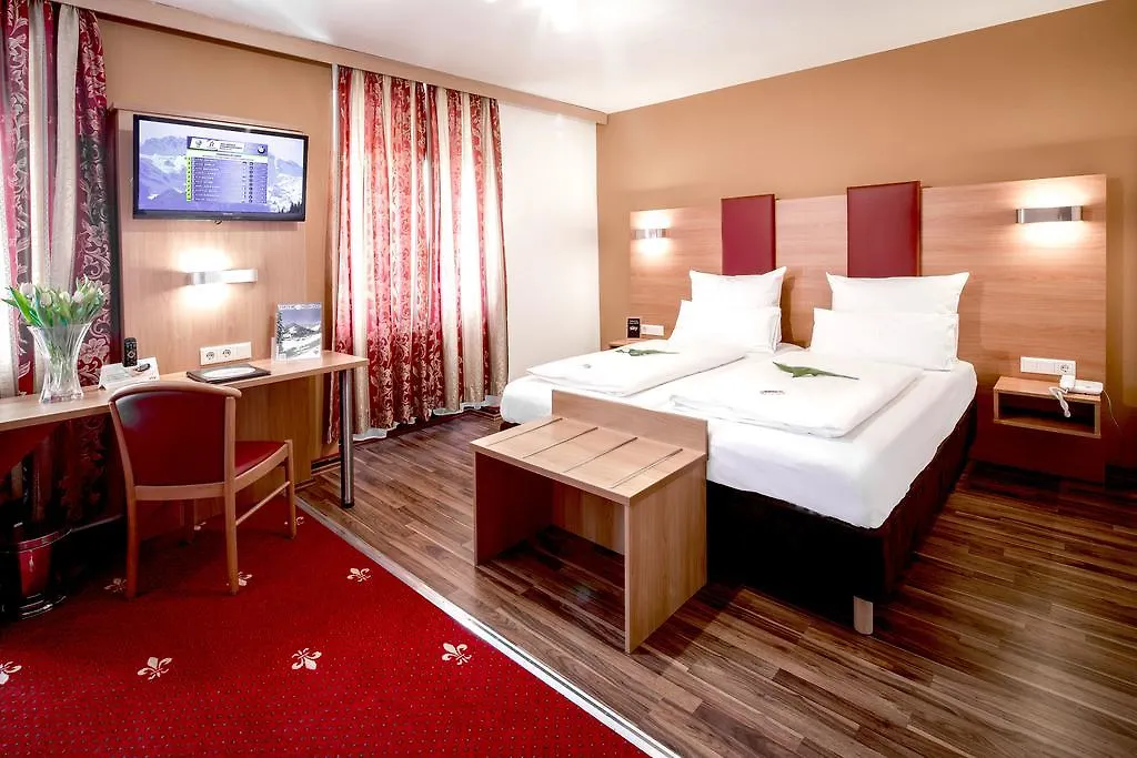 Tiptop Hotel Burgschmiet Garni Нюрнберг