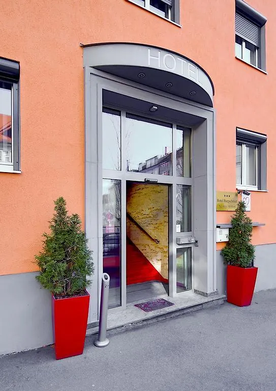 Tiptop Hotel Burgschmiet Garni Nuremberg 3*,