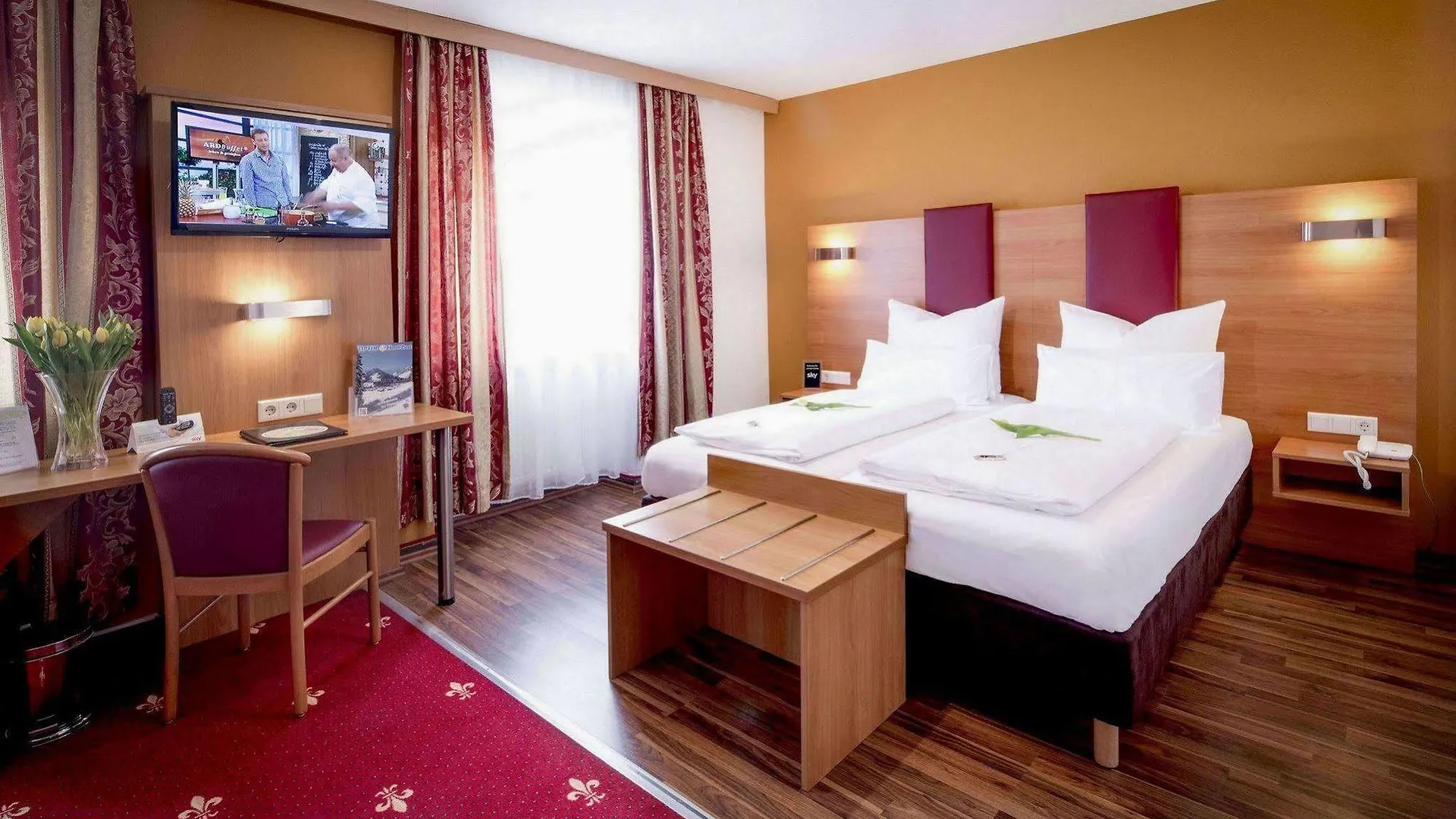 Tiptop Hotel Burgschmiet Garni Nuremberg