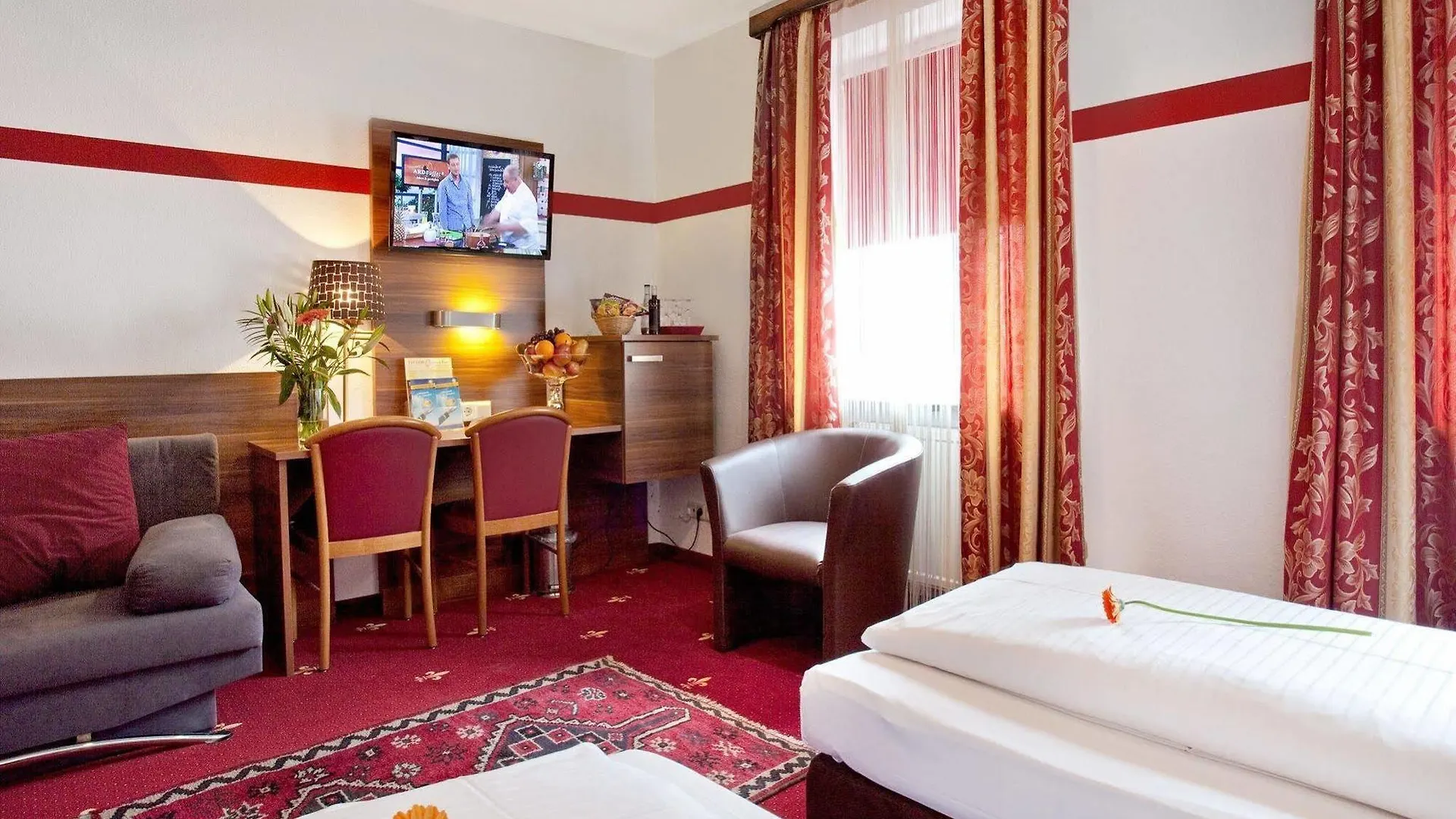 Tiptop Hotel Burgschmiet Garni Nuremberg