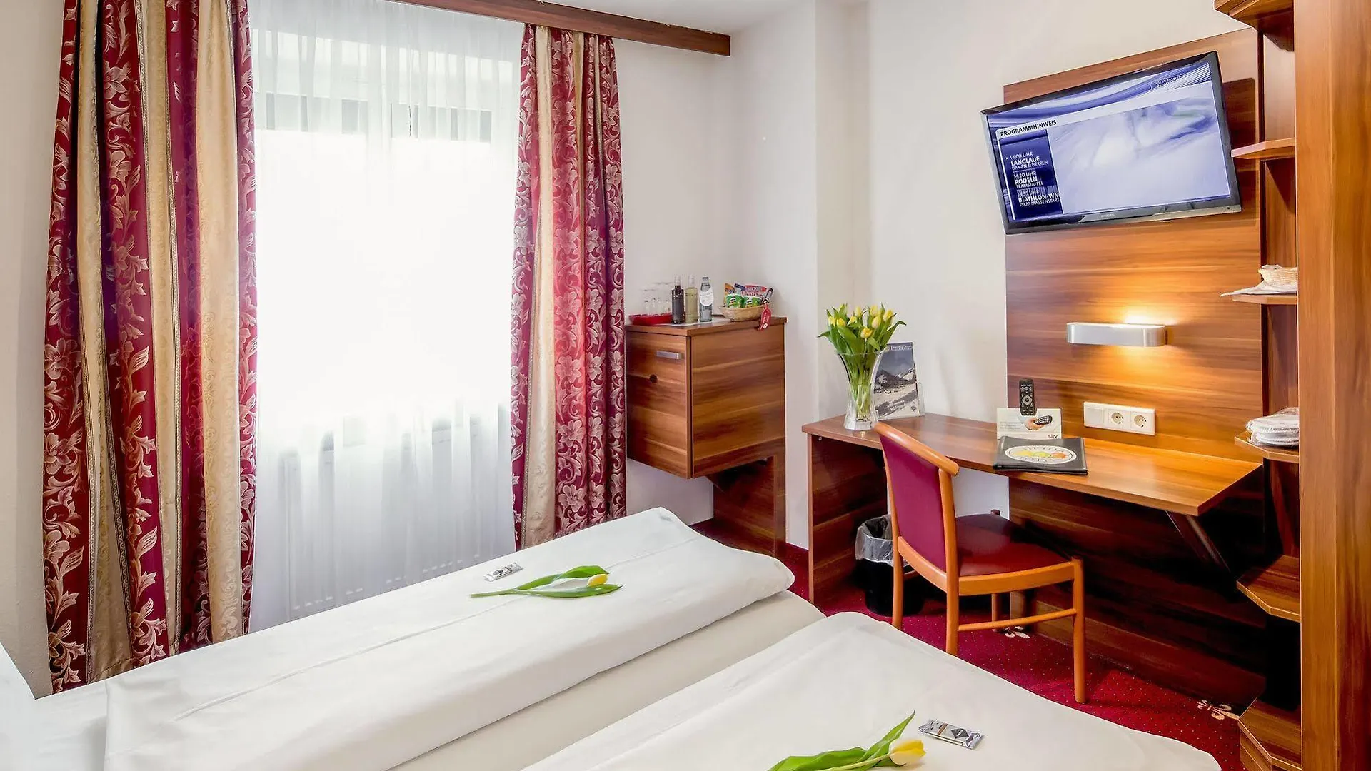 Tiptop Hotel Burgschmiet Garni Нюрнберг Германия