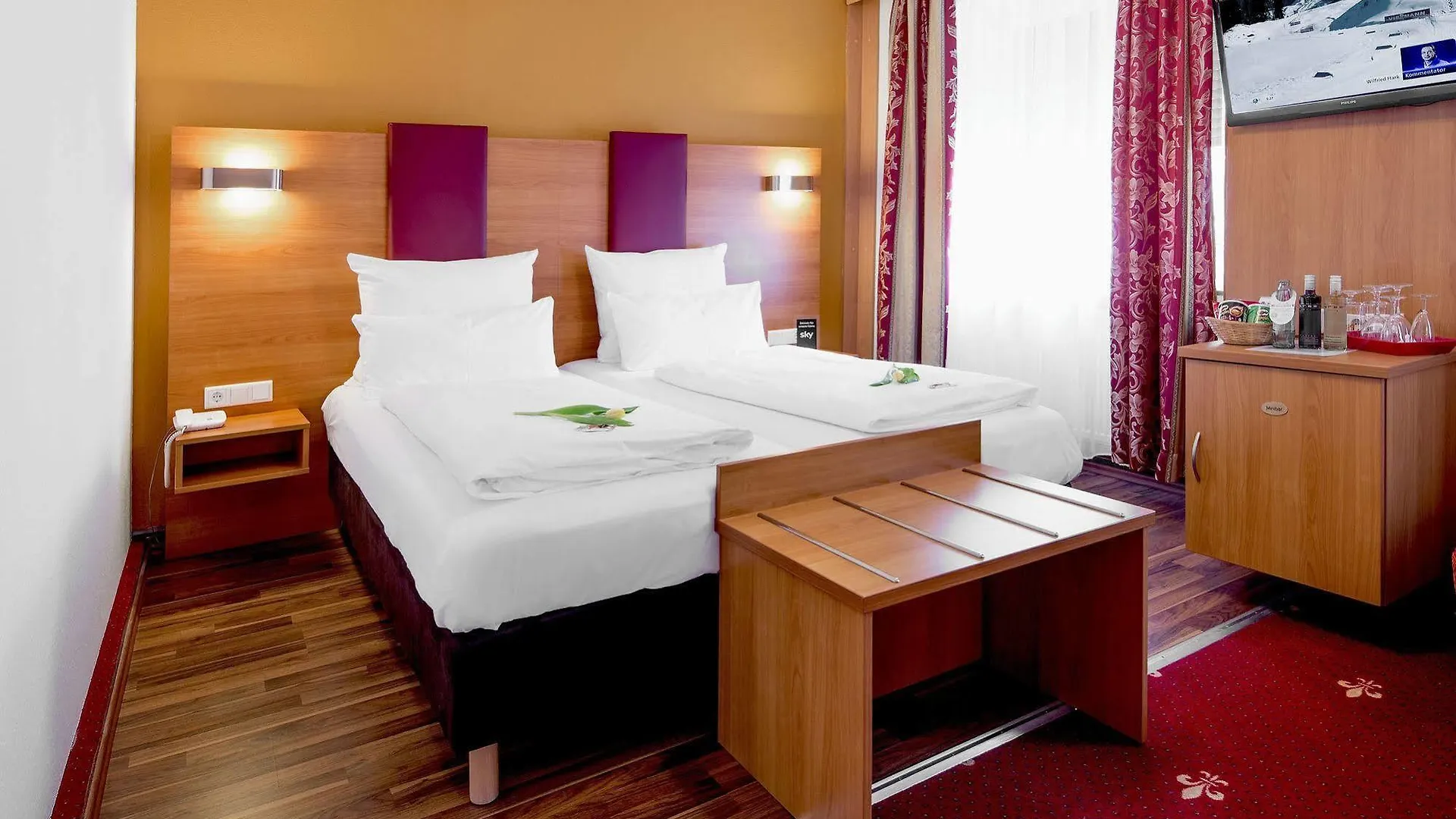 Tiptop Hotel Burgschmiet Garni Nuremberg 3*,