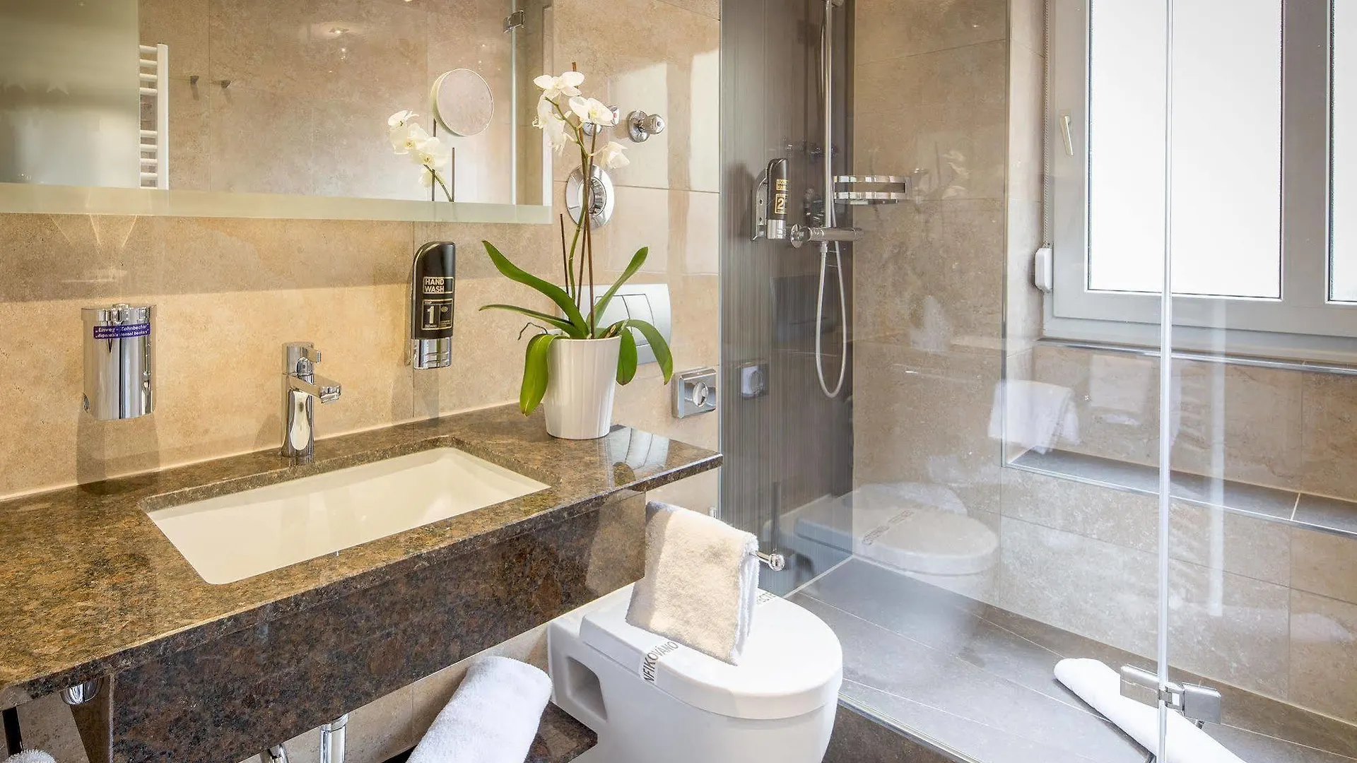 ***  Tiptop Hotel Burgschmiet Garni Нюрнберг Германия