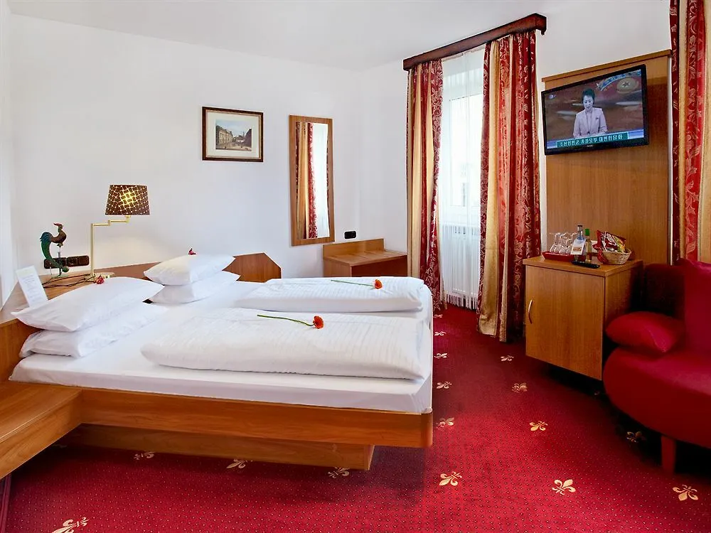 Tiptop Hotel Burgschmiet Garni Нюрнберг