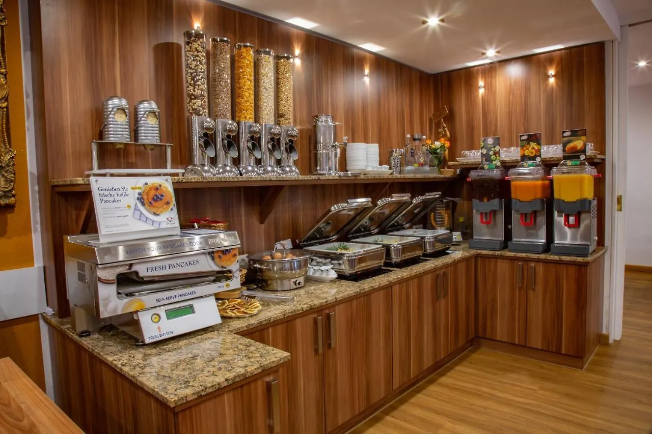 Tiptop Hotel Burgschmiet Garni Нюрнберг Германия