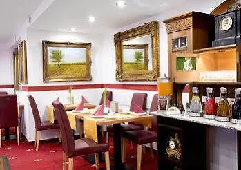 Tiptop Hotel Burgschmiet Garni Нюрнберг 3*,